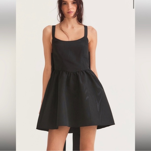 LoveShackFancy Dresses & Skirts - LoveShackFancy Spin Bow Mini Dress Size 8 & 10 NWT